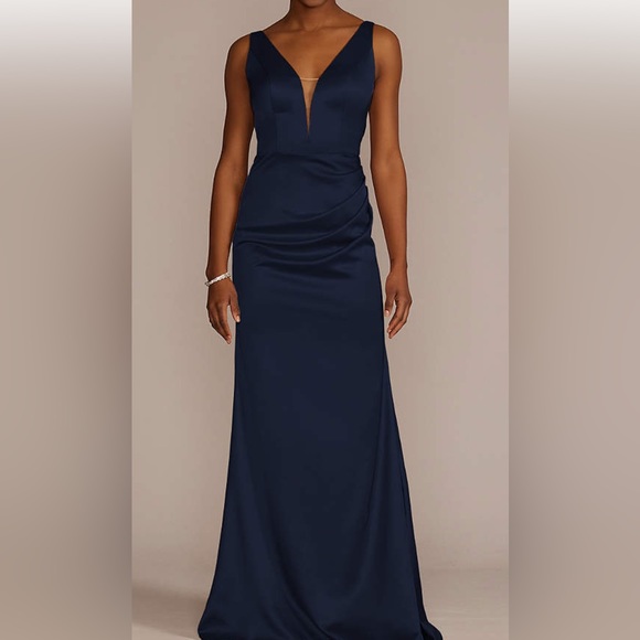 Evening/bridesmaids/maid of honor long dress with kick train - Picture 1 of 2